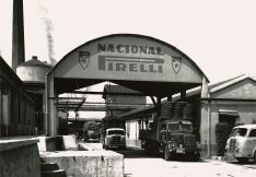 Fàbrica Pirelli de Manresa, 1955. (Fotografia: Ajuntament de Manresa. Font: web patrimoni-industrial.mnactec.cat)